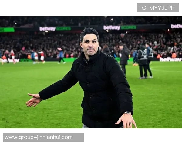 卡拉格回应枪迷质疑称阿森纳并非全世界的敌人 卡拉格回应枪迷质疑称阿森纳并非全世界的敌人