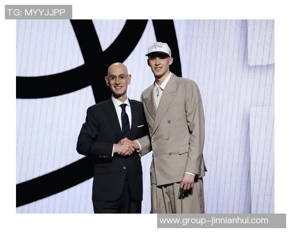 杰明表现出色篮网新星8号秀16分4板5助攻三分球命中率高达50 杰明表现出色篮网新星8号秀16分4板5助攻三分球命中率高达50