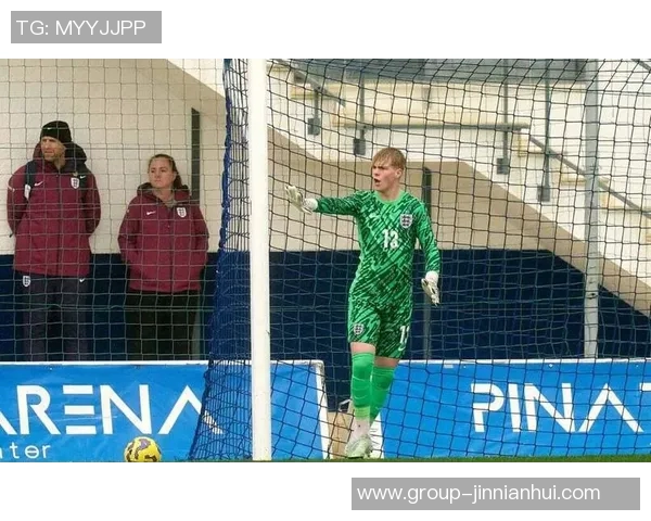 拉爵批评曼联青训设施不足强调问题在于基础设施而非球员能力 拉爵批评曼联青训设施不足强调问题在于基础设施而非球员能力