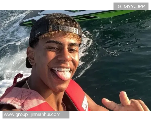 亚马尔女友透露未来想当母亲目前未怀孕已交往两个月感情甜蜜 亚马尔女友透露未来想当母亲目前未怀孕已交往两个月感情甜蜜