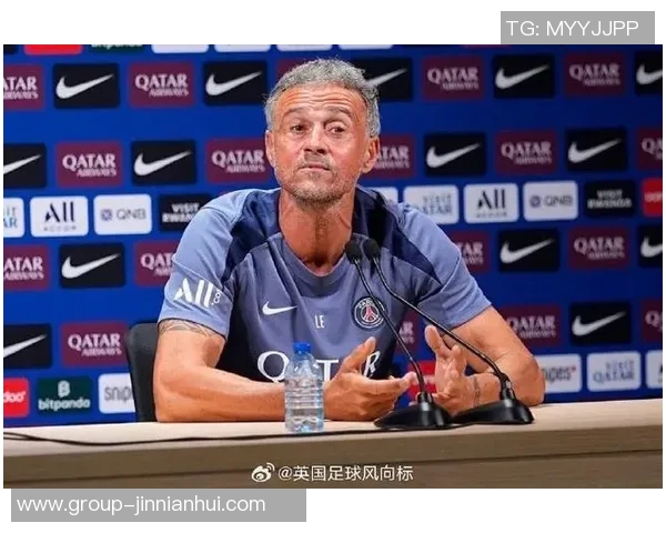 恩里克坚定支持舍瓦利耶:球从后卫双腿间飞过我们对他的表现充满信心 恩里克坚定支持舍瓦利耶:球从后卫双腿间飞过我们对他的表现充满信心