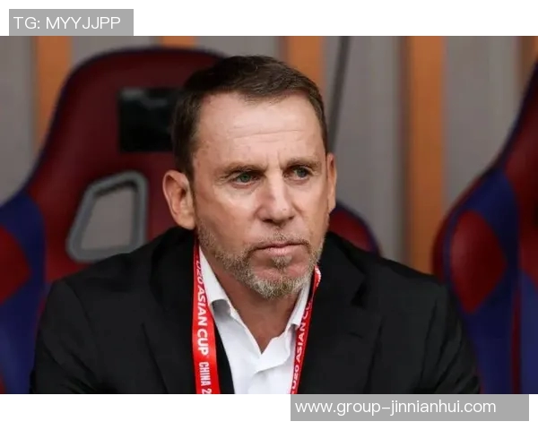 国足主帅人选或在十月揭晓足协倾向于经验丰富的欧洲教练