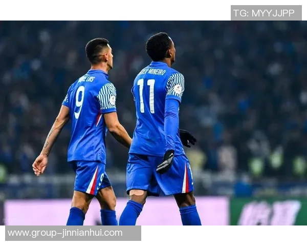 申花主场遭神户胜利船逆袭路易斯错失良机阿苏埃远射击中横梁